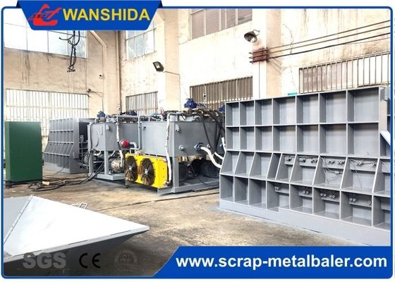 購入 中程度の容量のリサイクルプラント用金属スクラップ切断機,出力は4 ‰ 6 TPH online manufacture