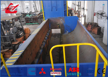 せん断の鋼鉄工場を梱包する不用な車体のための油圧せん断の梱包機Y83Q-6300C